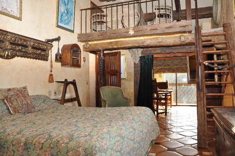 Chateau Hotel La Vignette Haute Auribeau-sur-Siagne ภายนอก รูปภาพ